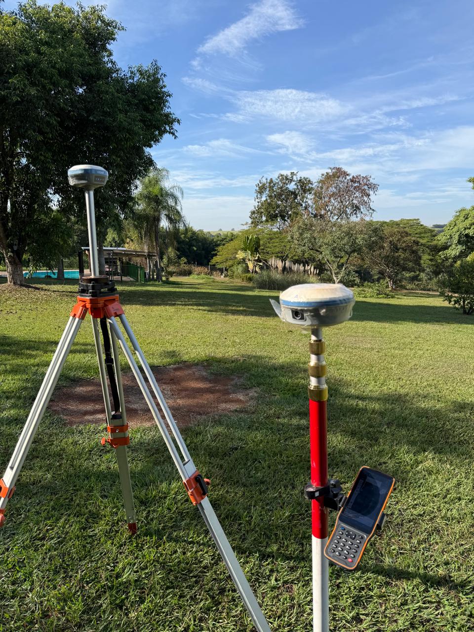 Serviço em Iperó — Base e rover em campo
